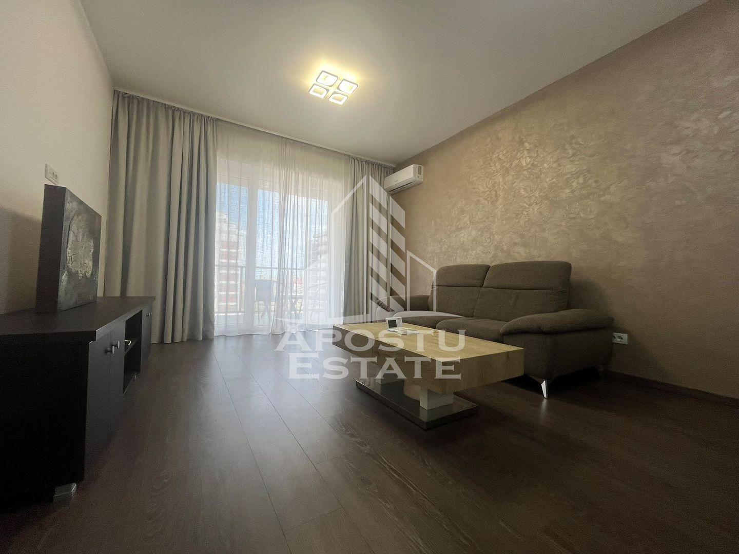 Apartament 2 camere ADORA PARK, 2 locuri de parcare