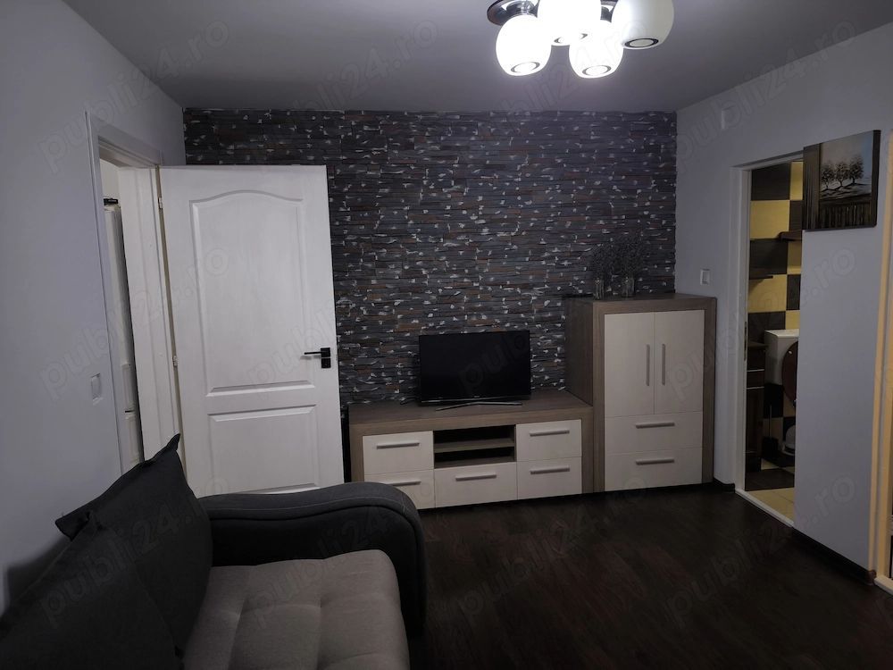 Apartament 3 camere de inchiriat