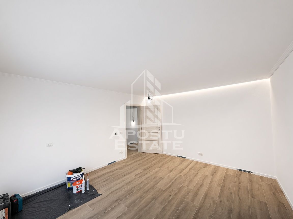 Apartament 3 camere de vanzare,decomandat,et.1Dambovita Nora,Timisoara