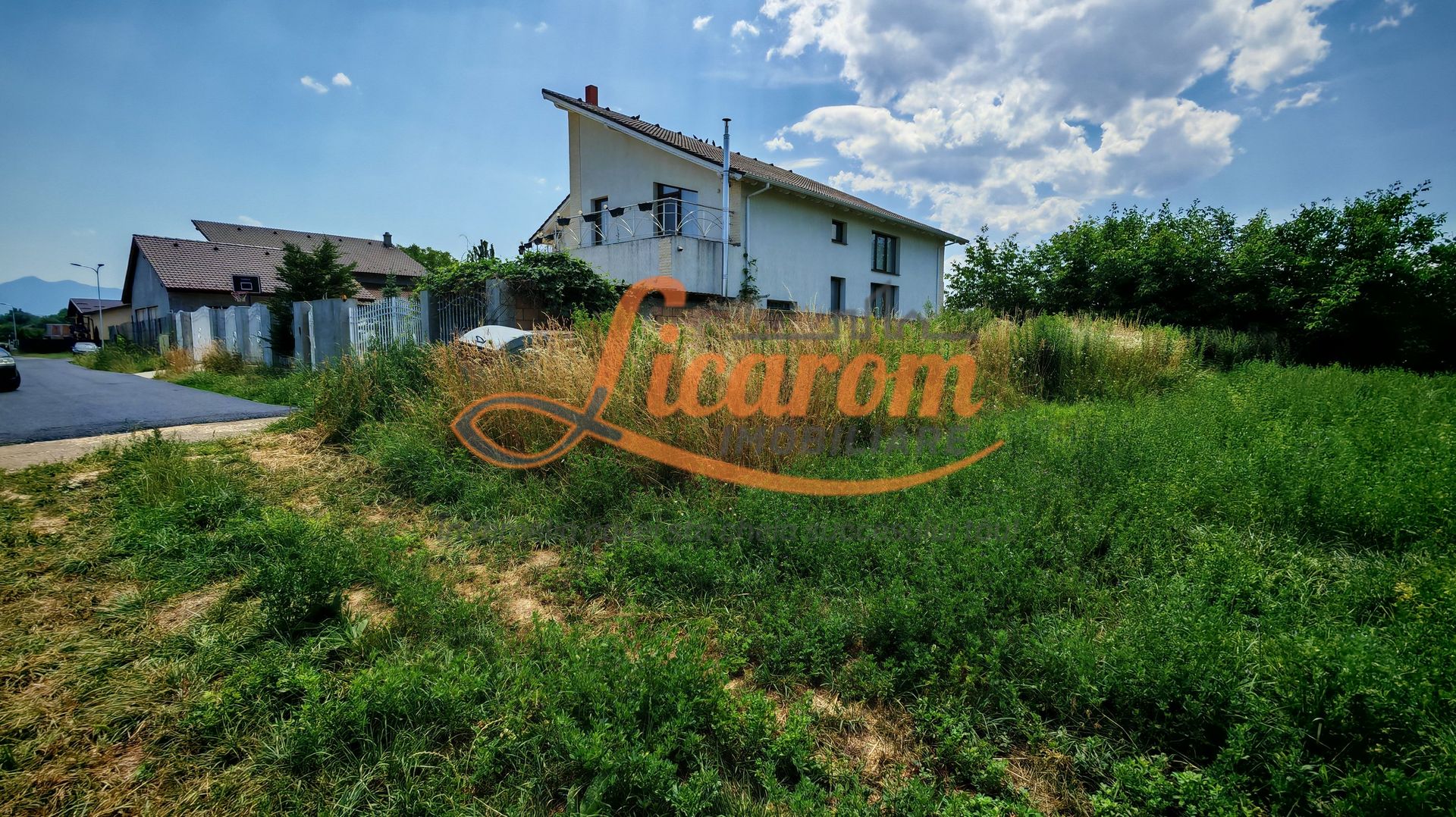 Teren intravilan Stupini ,Central, 823mp,Utilitati,83000 eur