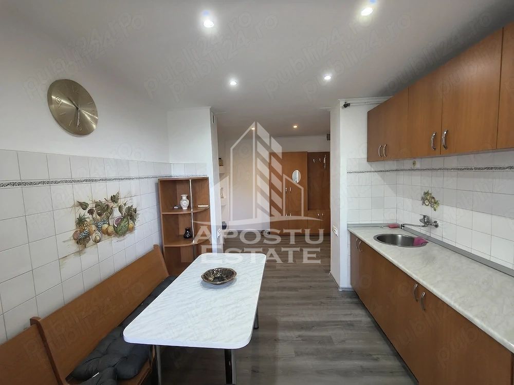 Apartament cu 2 camere, zona Girocului
