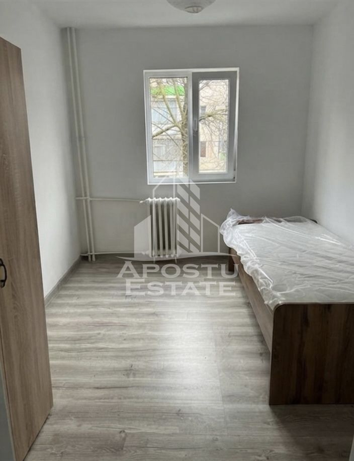Apartament cu 3 camere de vanzare , etaj intermediar , Zona Dacia