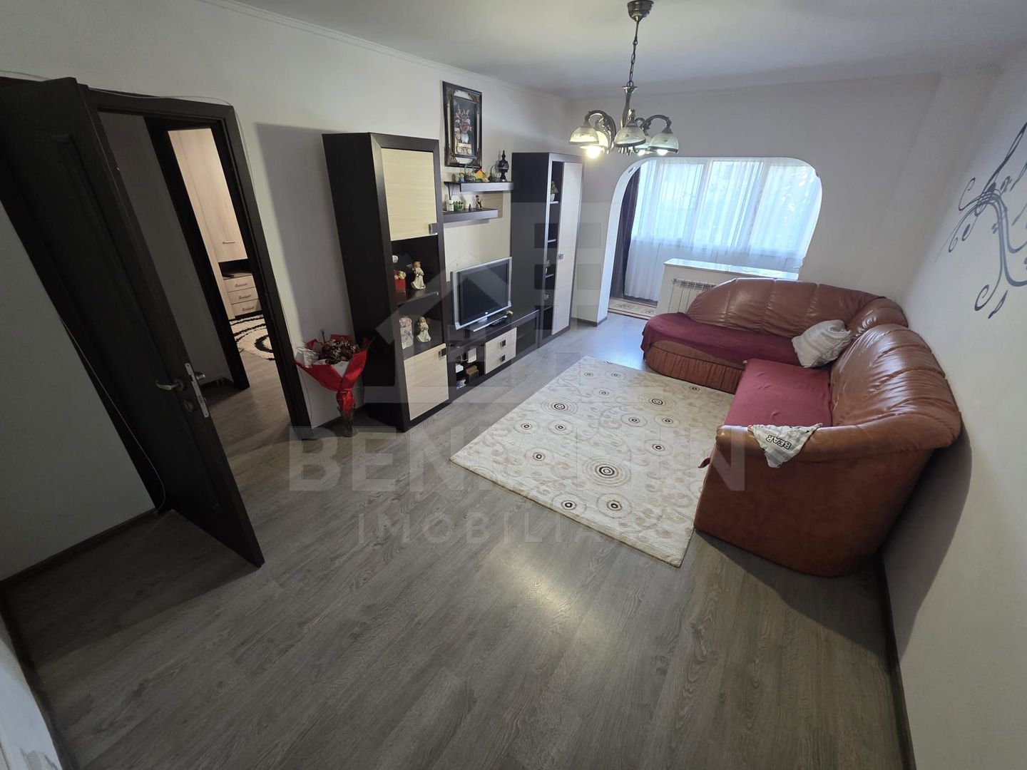 2 camere - etaj 2 - 55mp - centrala termica - investitie - Craiovita