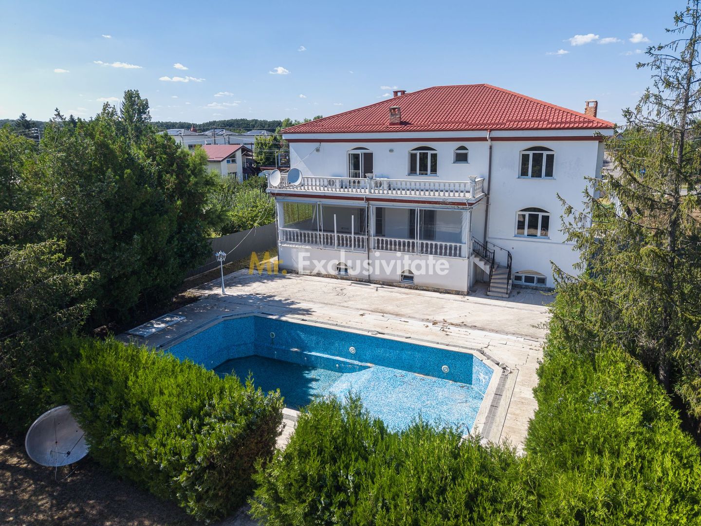 Domeniu privat 5.000 mp, cu reședință de 625 mp și piscină, Corbeanca