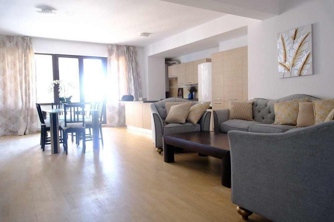 Apartament 4 camere de Lux