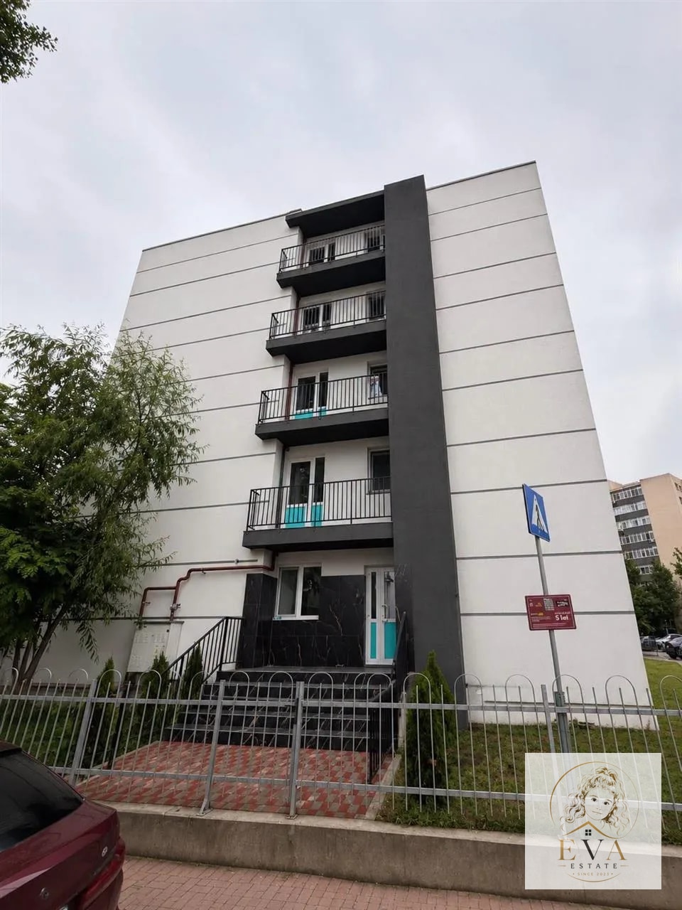 GARSONIERE DE VANZARE IN TITAN- DIRECT DEZVOLTATOR