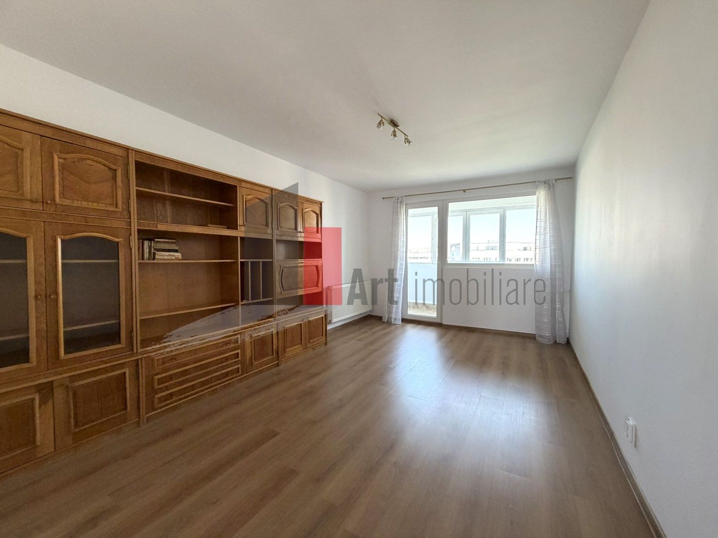 Apartament renovat, decomandat, luminos | Zona Dristor metrou