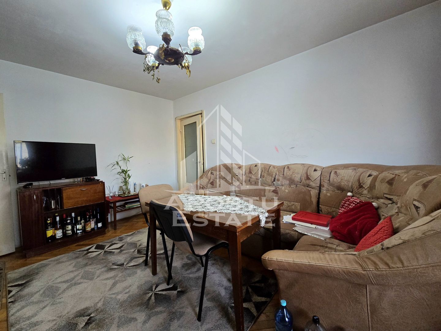Apartament de vanzare cu 4 camere, centrala proprie, Dacia, Timisoara