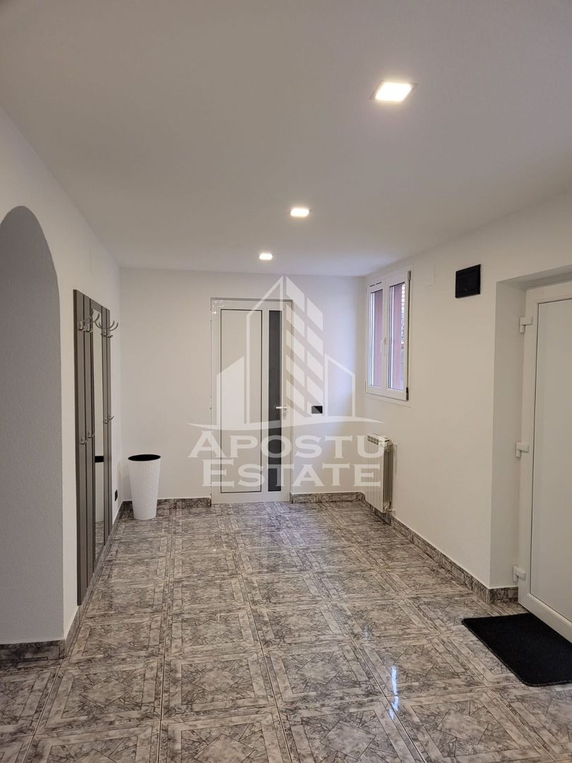 Casa desfasurata pe doua niveluri,zona Podgoria
