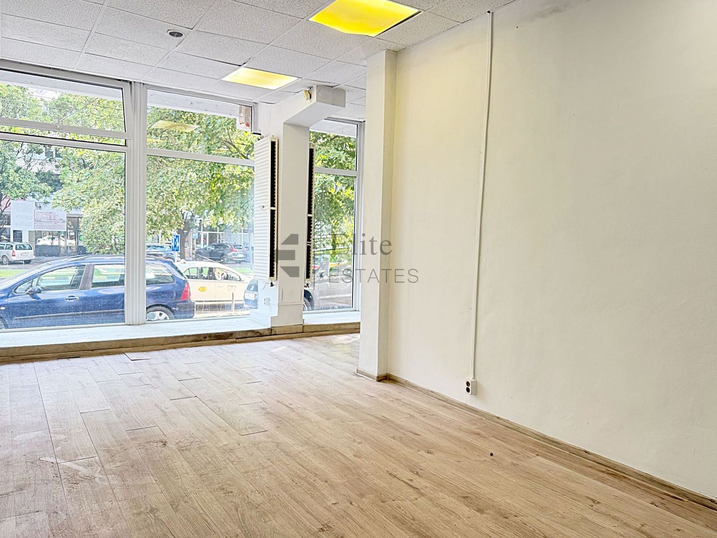 2 Spatii Comerciale Bld Dacia, Oradea | Vad bun
