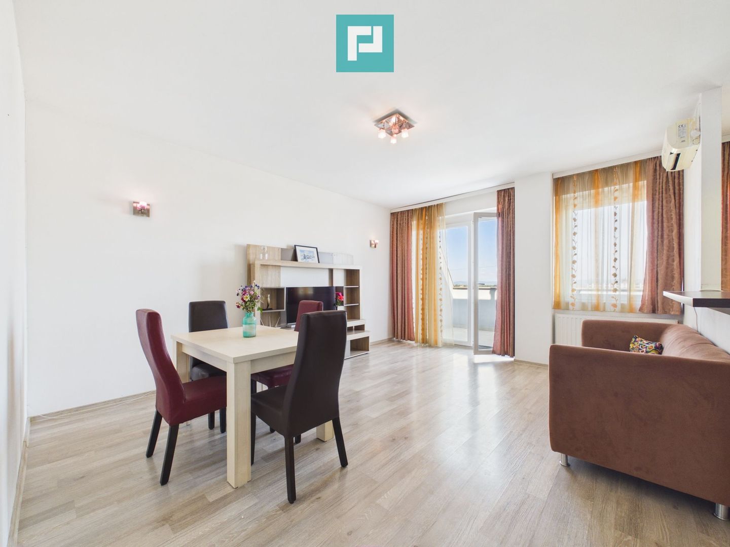 Apartament 3 camere de închiriat ARED UTA