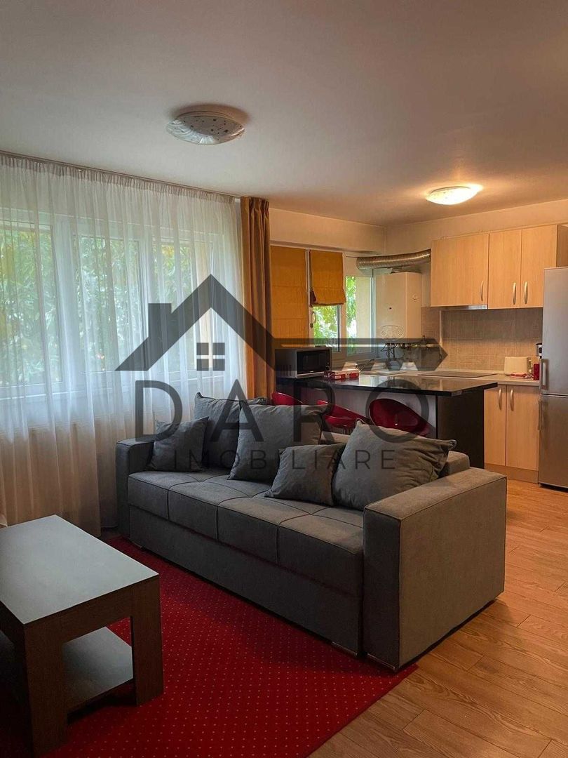 Apartament spatios de inchiriat cu 5 camere aproape de UMF
