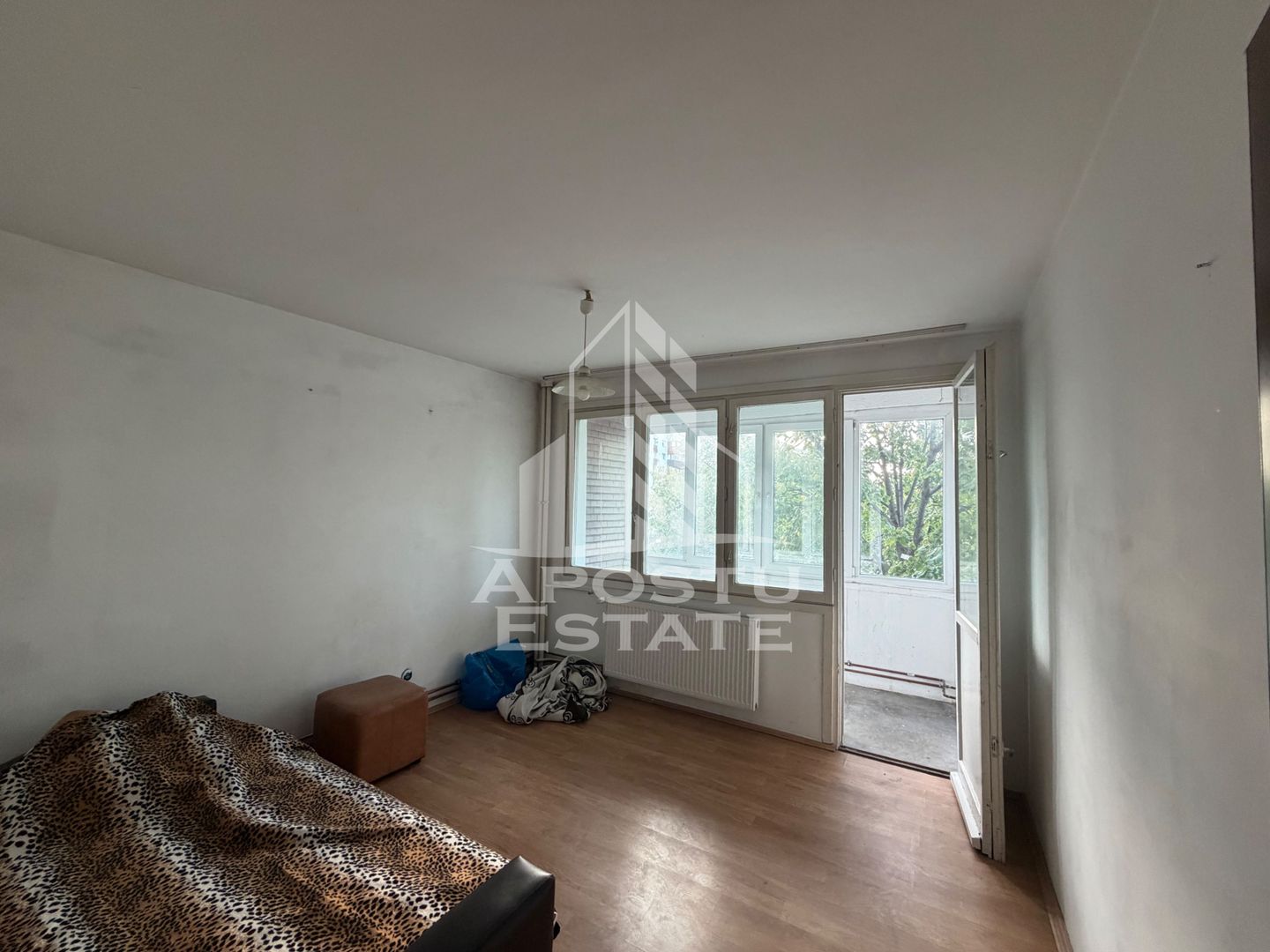 Apartament cu 2 camere de vânzare,decomandat,Gheorghe Lazăr,Timișoara