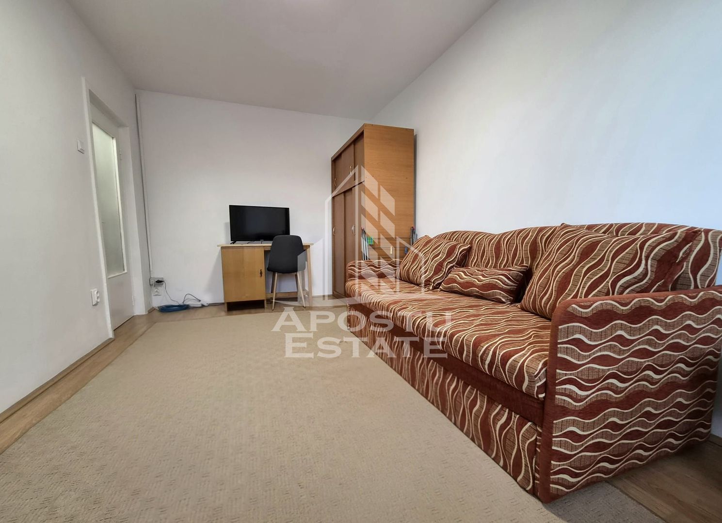 Apartament cu o camera,zona Micalaca