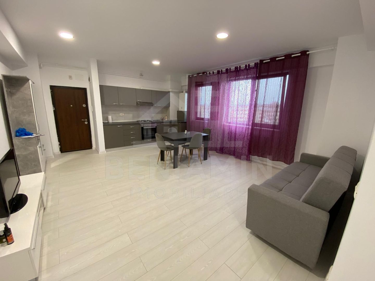 Apartament open space | Prima închiriere | Bloc nou | Zona Consul