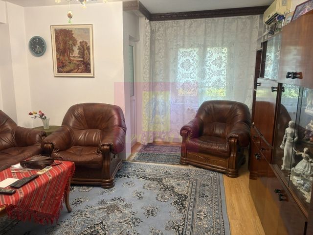 Apartament 3 camere Drumul Sarii.