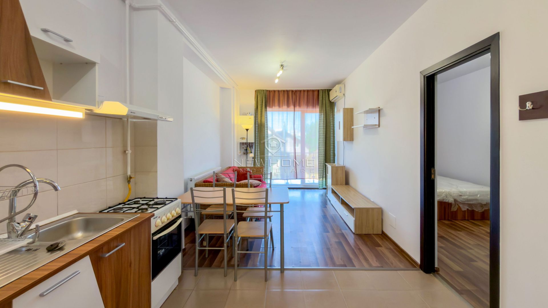 Apartament 2 camere, parcare, zona Iulius Mall