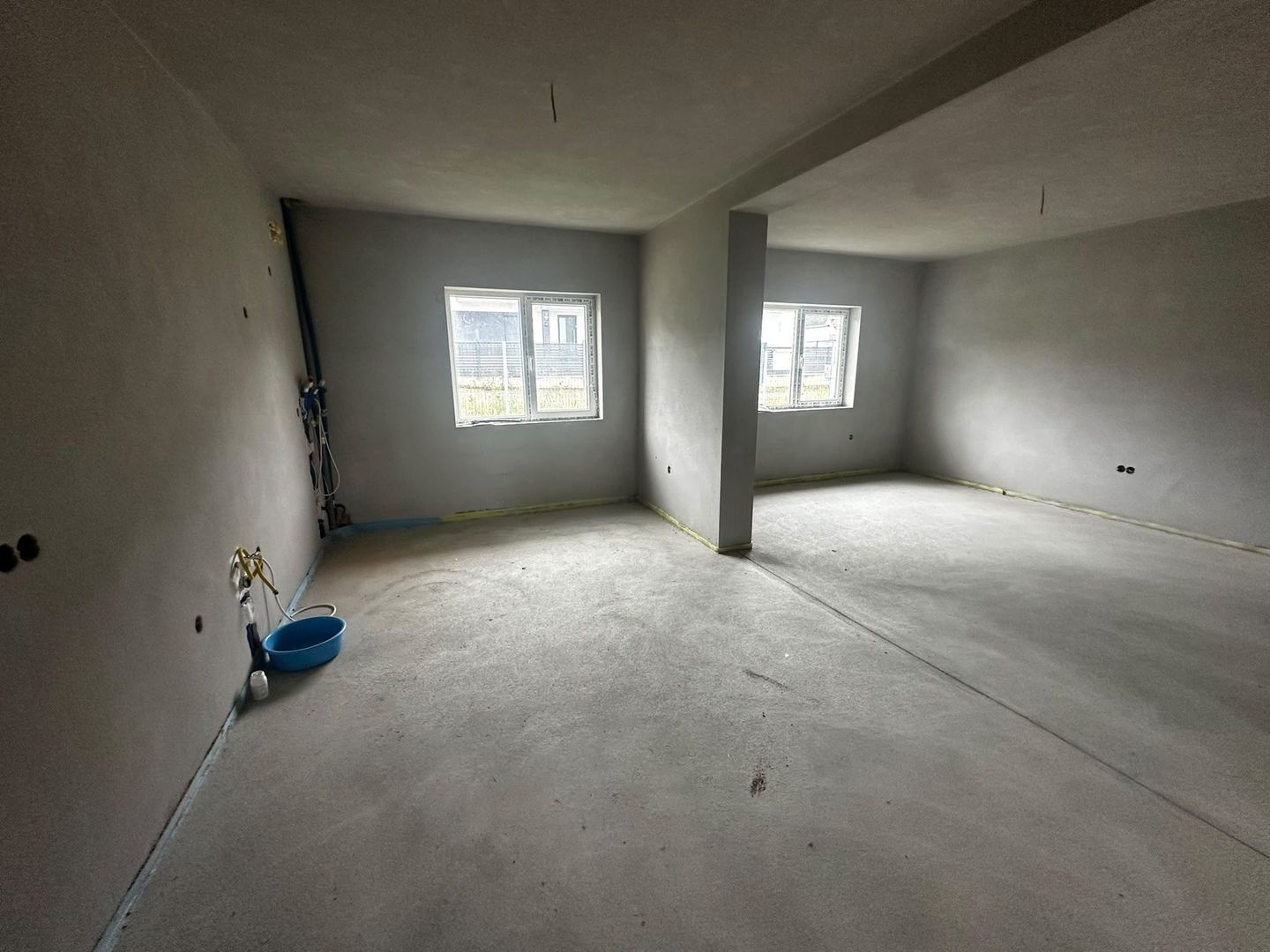 Casa Individuala cu 4 Camere 210mpu si Teren 727mp in Cisnadie
