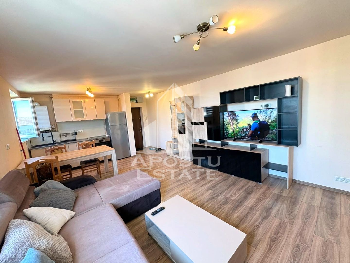 Apartament cu 2 camere de inchiriat in Complexul Studentesc