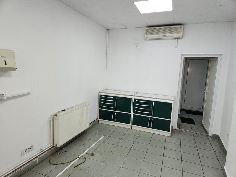 Stirbri Voda spatiu birou 82 mp