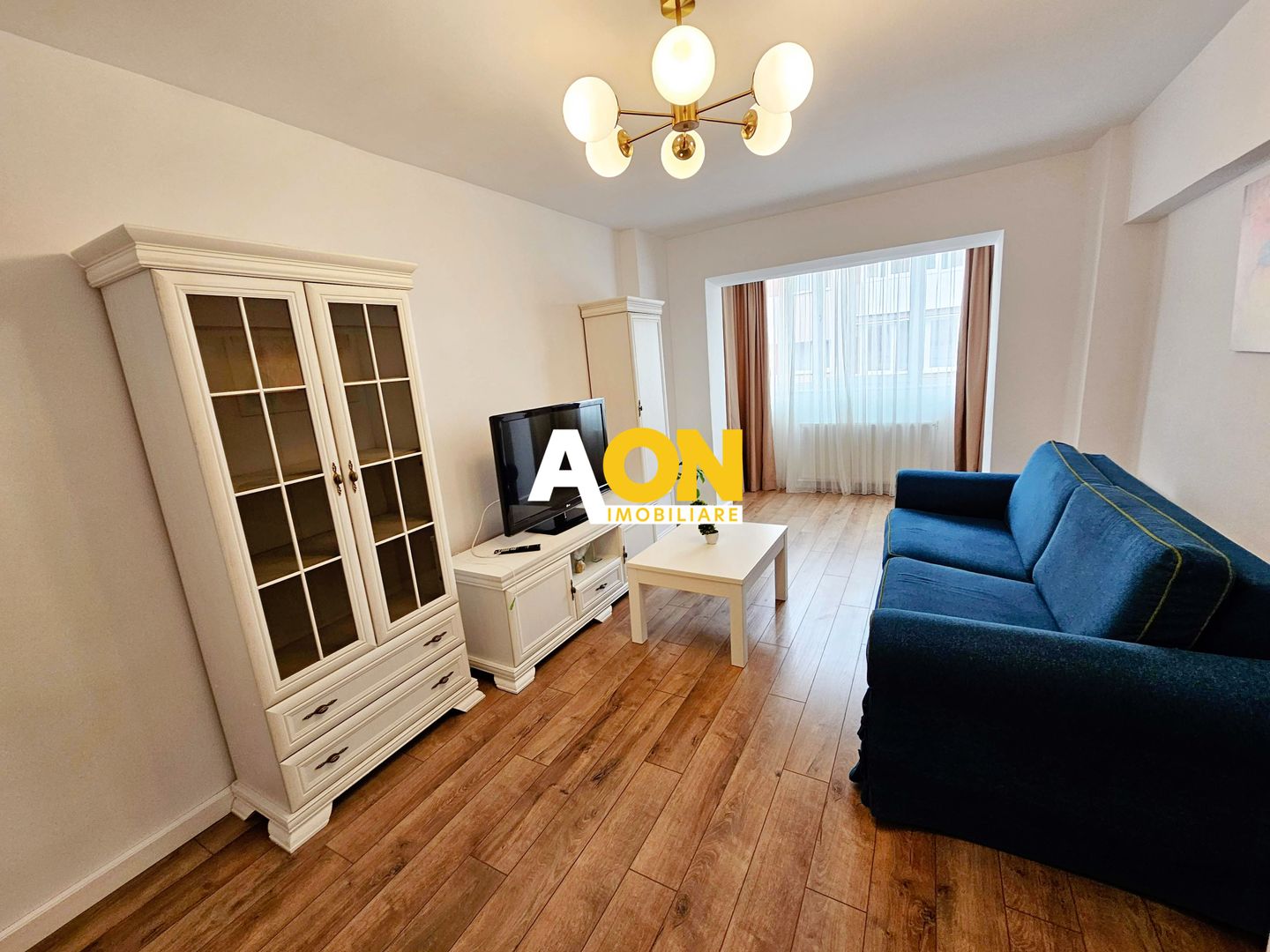 Apartament 3 camere, etaj 2, renovat, Cetate, langa Scoala M. Eminescu