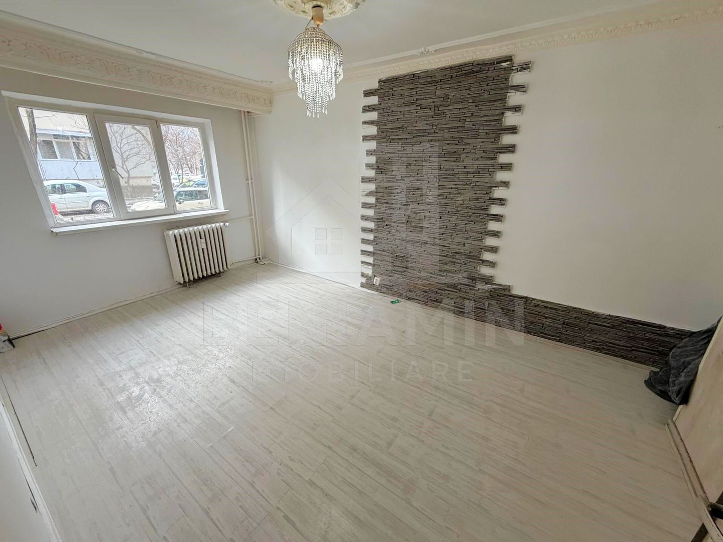 4 Decomandate-Doua bai-Parter-Disponibil Imediat-Zona linistita