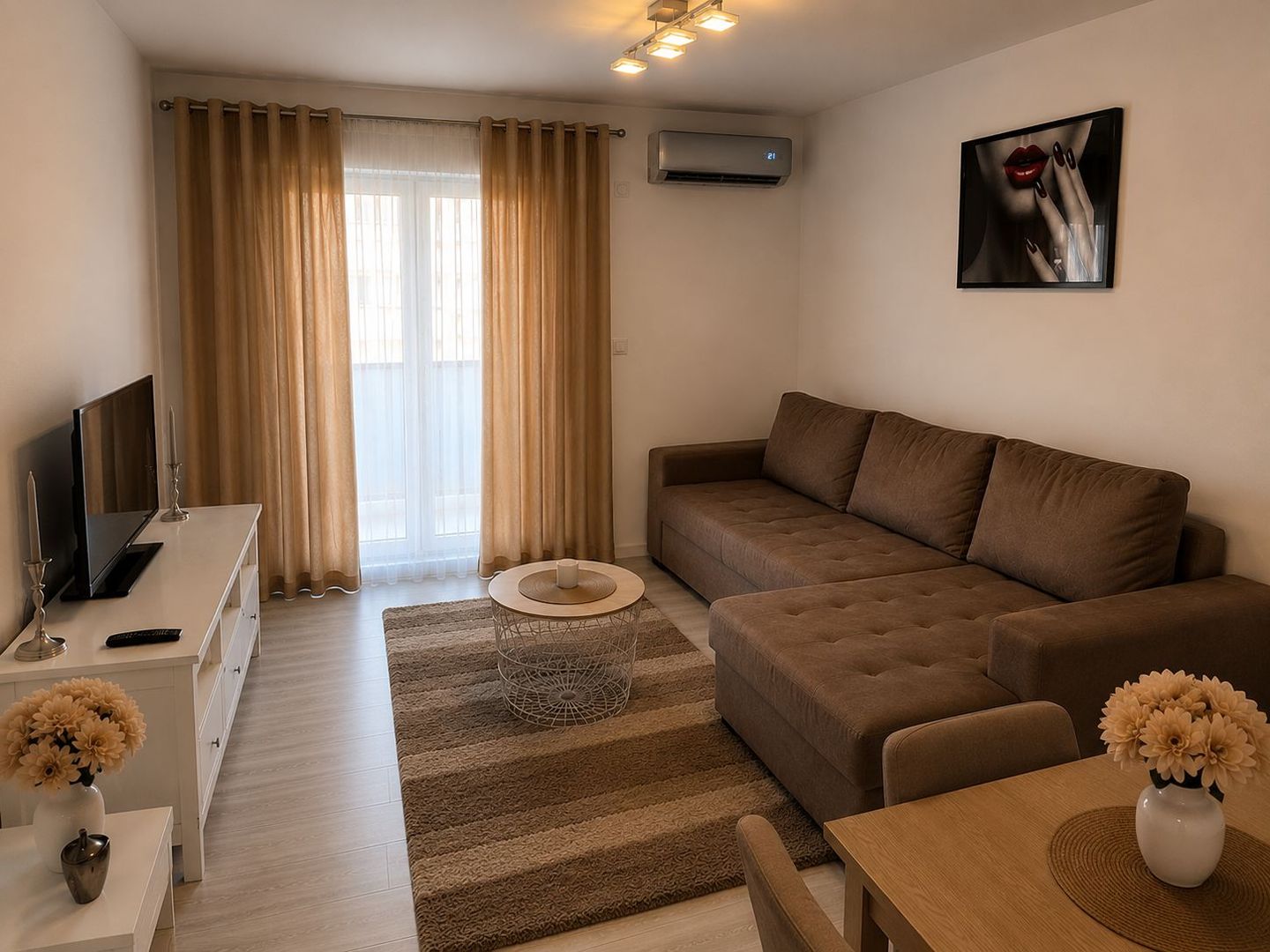 2 camere, Giroc