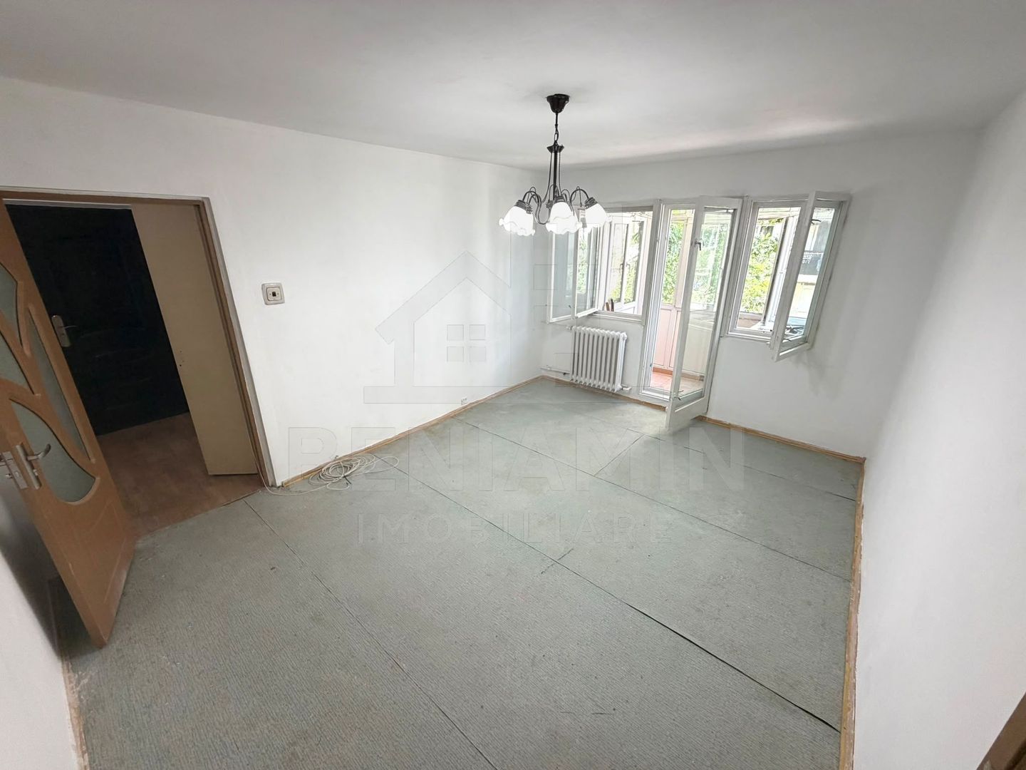 Apartament 2 camere etaj 1 cu teava de gaze 41mp Craiovita