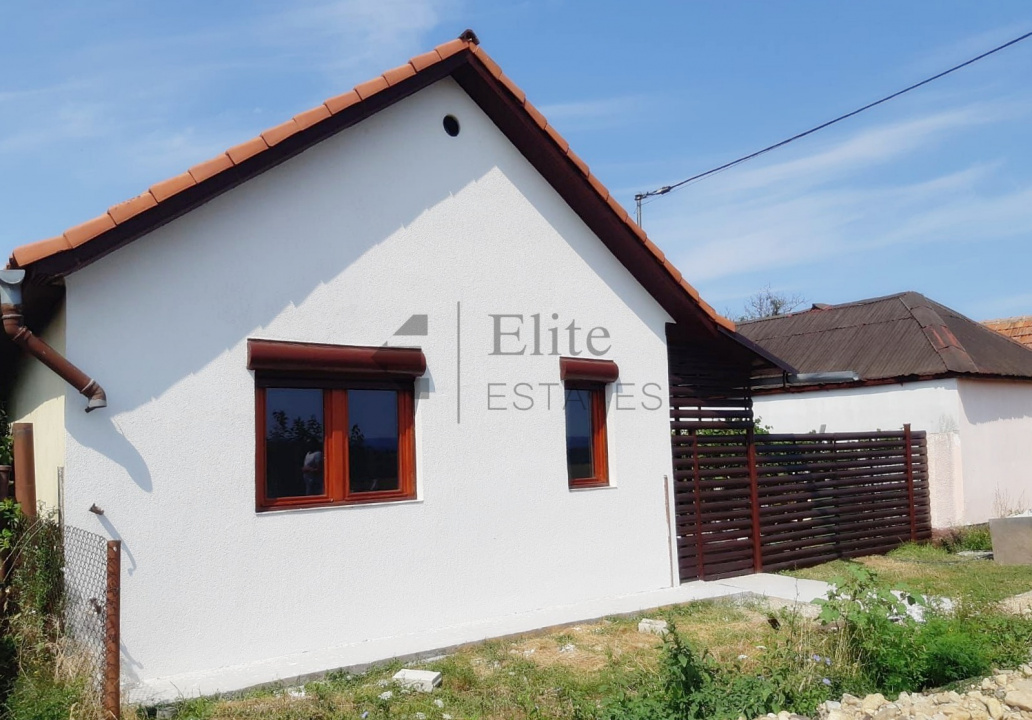 Casa de inchiriat cu hala de 180 mp la 20 min de Oradea