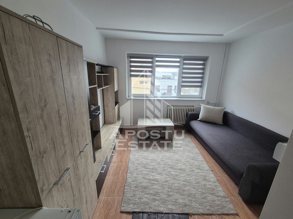 Garsoniera de vanzare, zona UMT, Timisoara