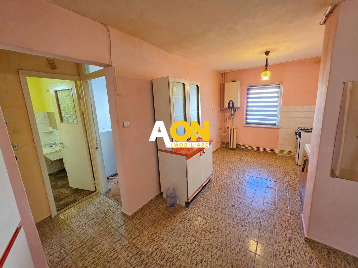 Apartament 2 camere, decomandat, etaj 2, Cetate, zona Kaufland