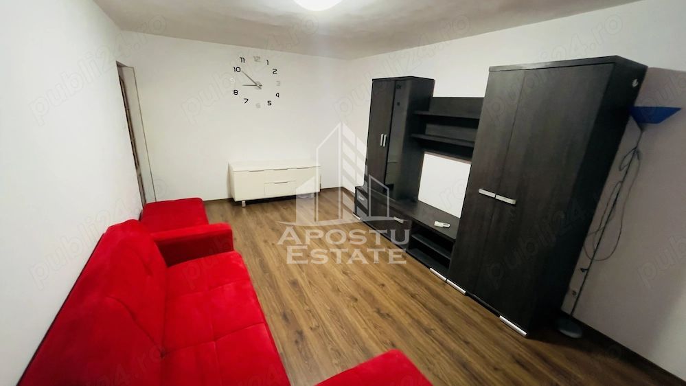 Apartament cu 3 camere, zona Soarelui