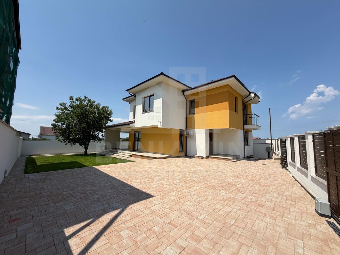 Vila Premium-4 Dormitoare-4 Bai-teren 500mp-Toate utilitatile-Ford