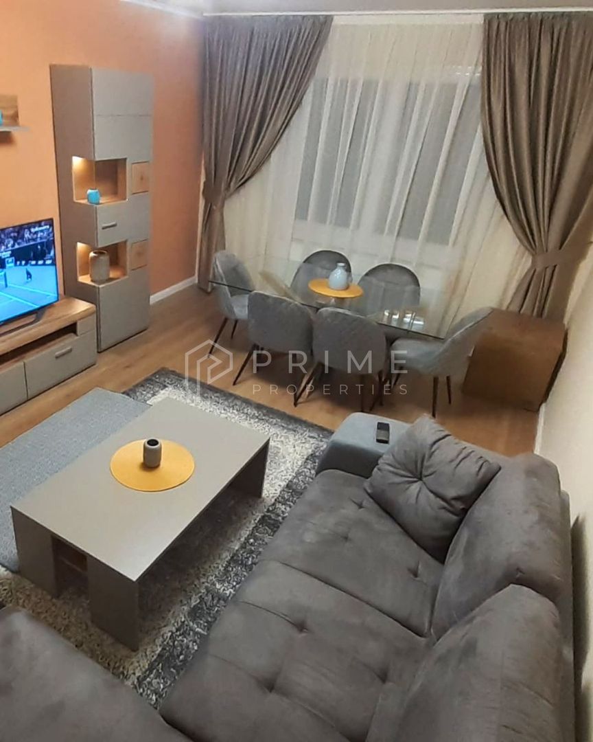 Apartament de închiriat | 3 camere, 2 băi | Tudor