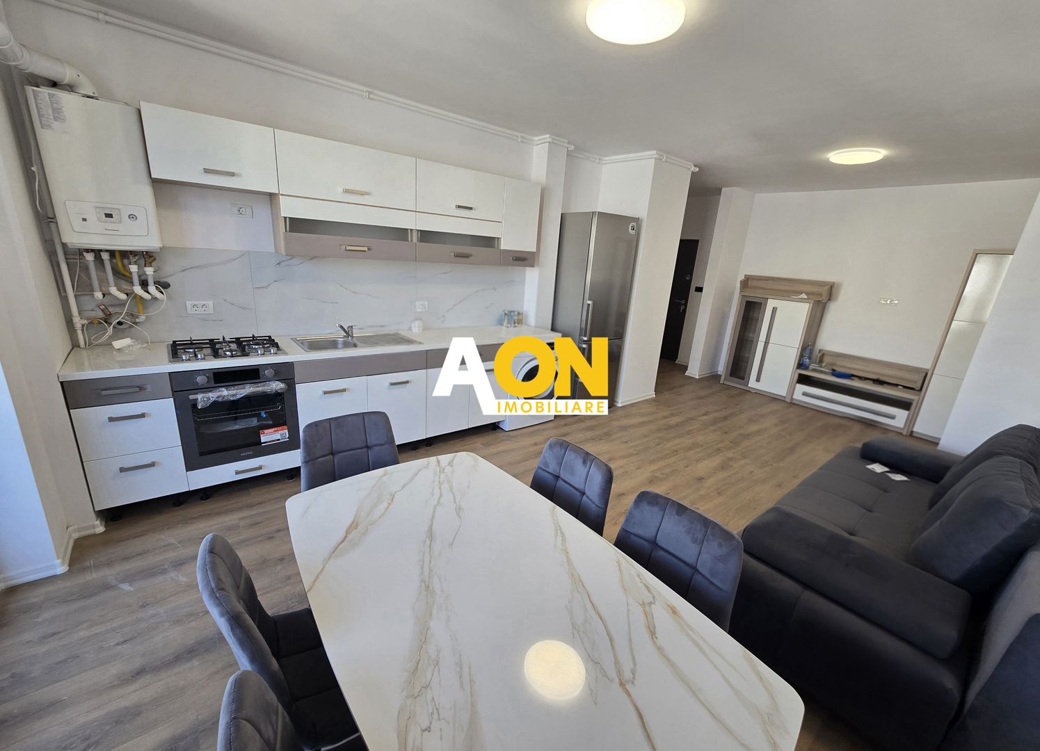 Apartament cu 3 Camere, Bloc Nou, Prima Închiriere, Zona Centru