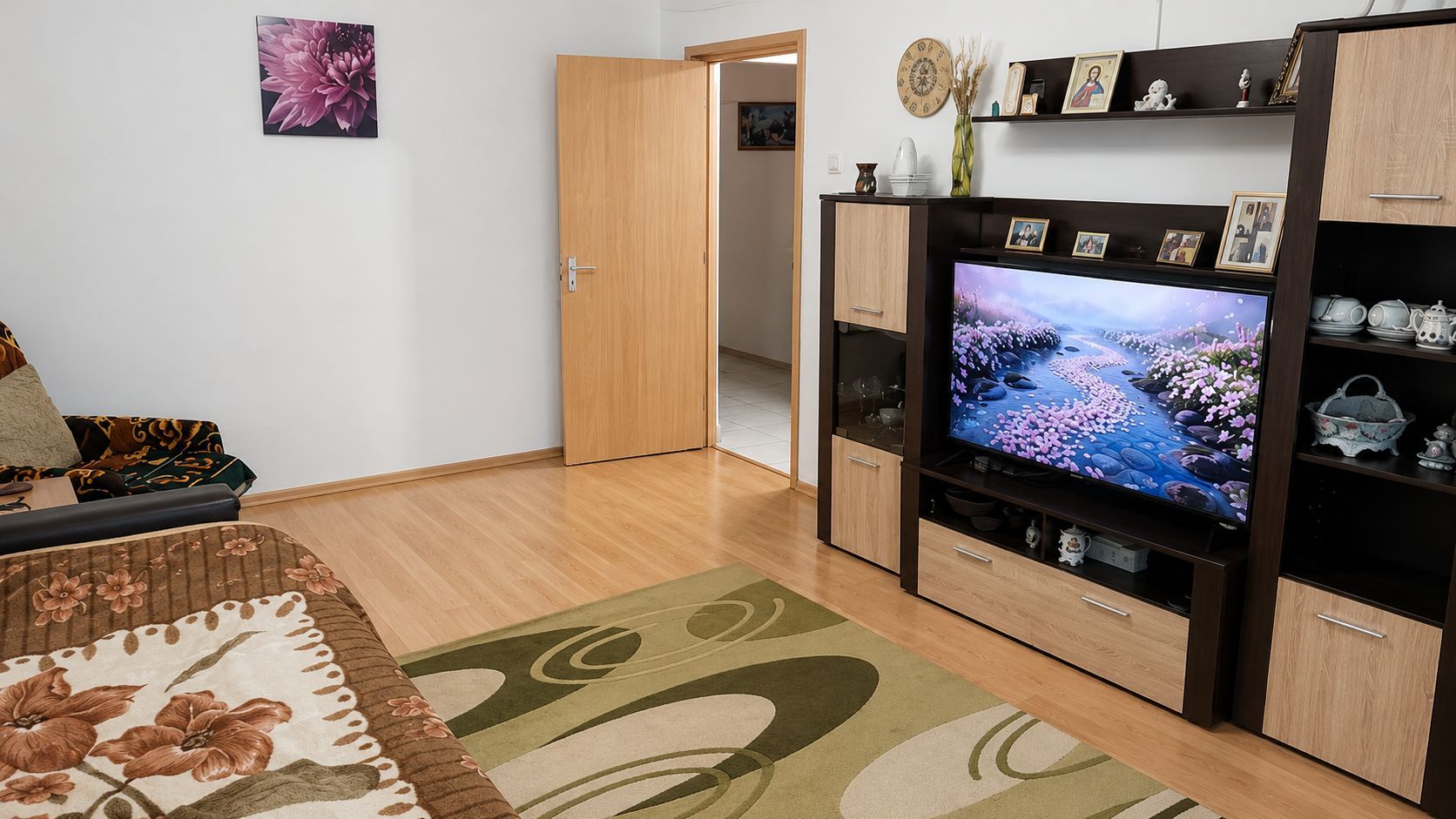 Apartament 4 cam, 79 mp, etaj 1, 2 băi, 2 balcoane, Lipovei – 130.000