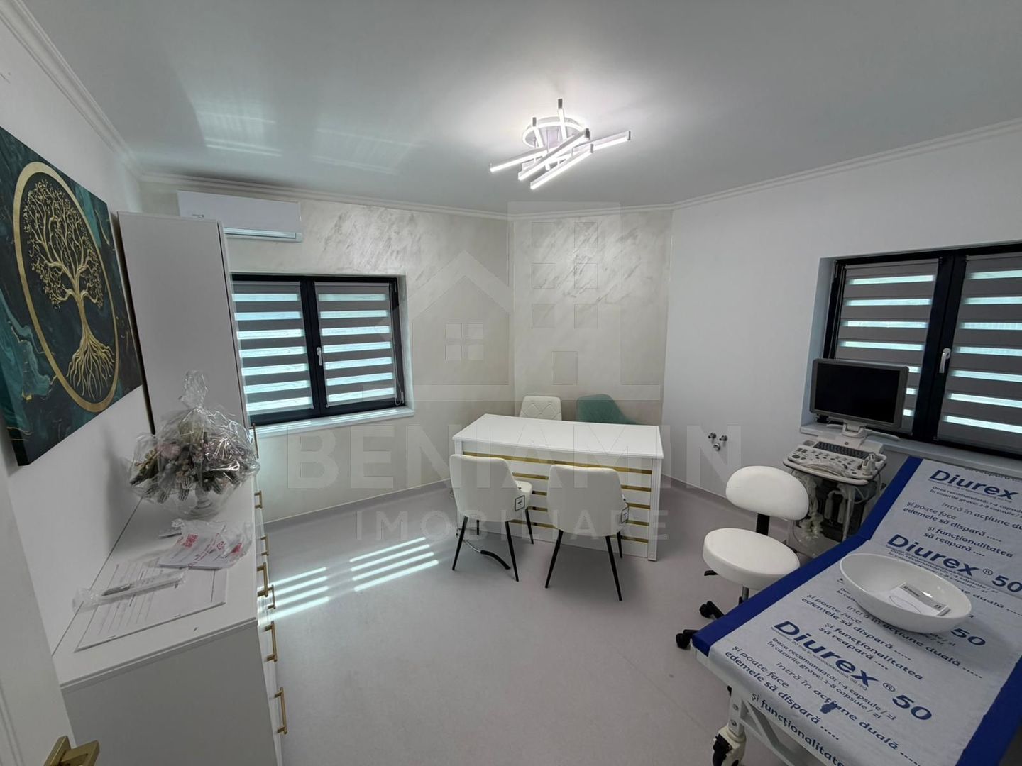 Spatiu modern cabinete medicale parter 50mp Toporasi Promenada