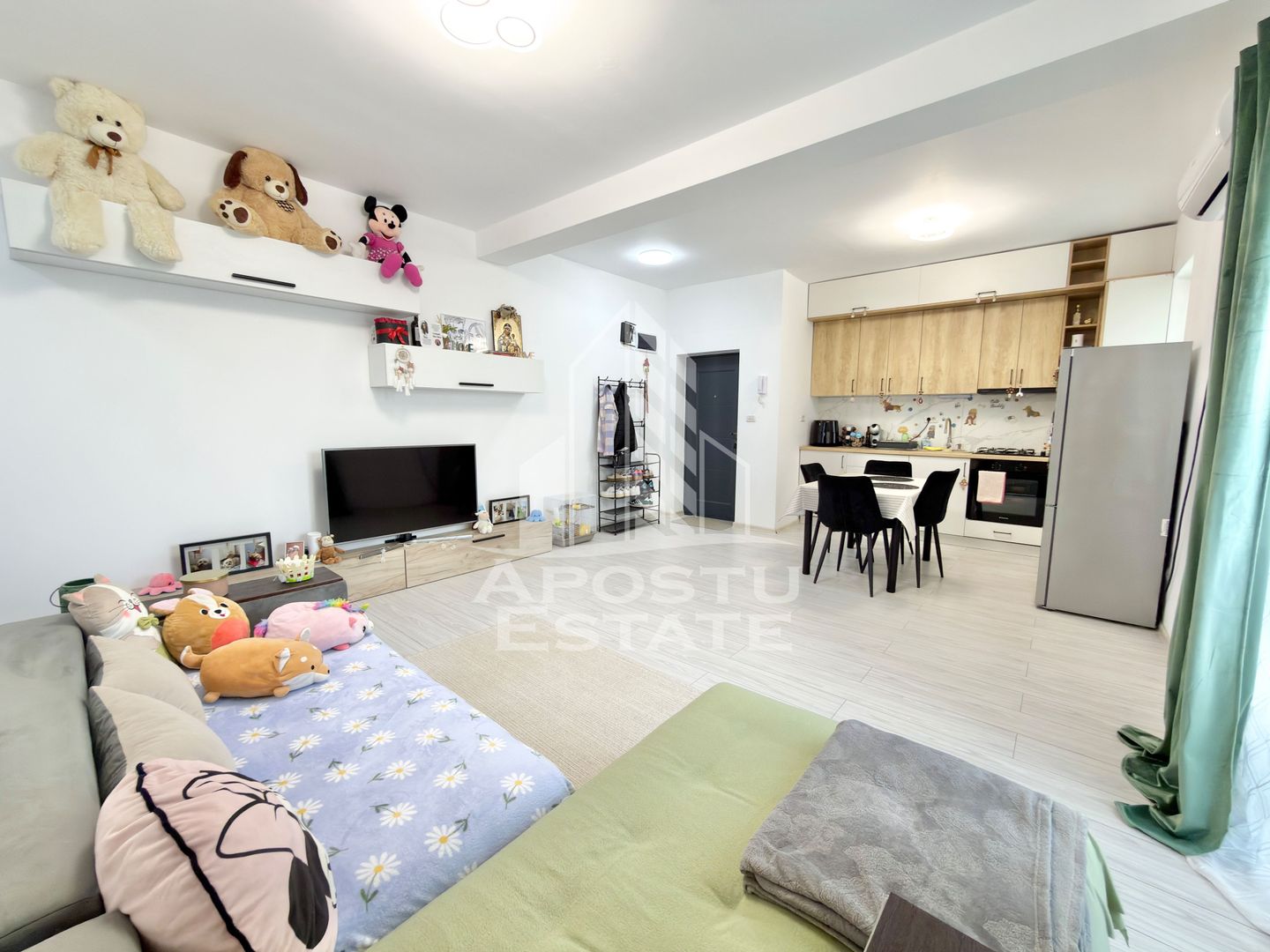 Apartament cu 2 camere mobilat si utilat la etaj intermediar in Giroc.