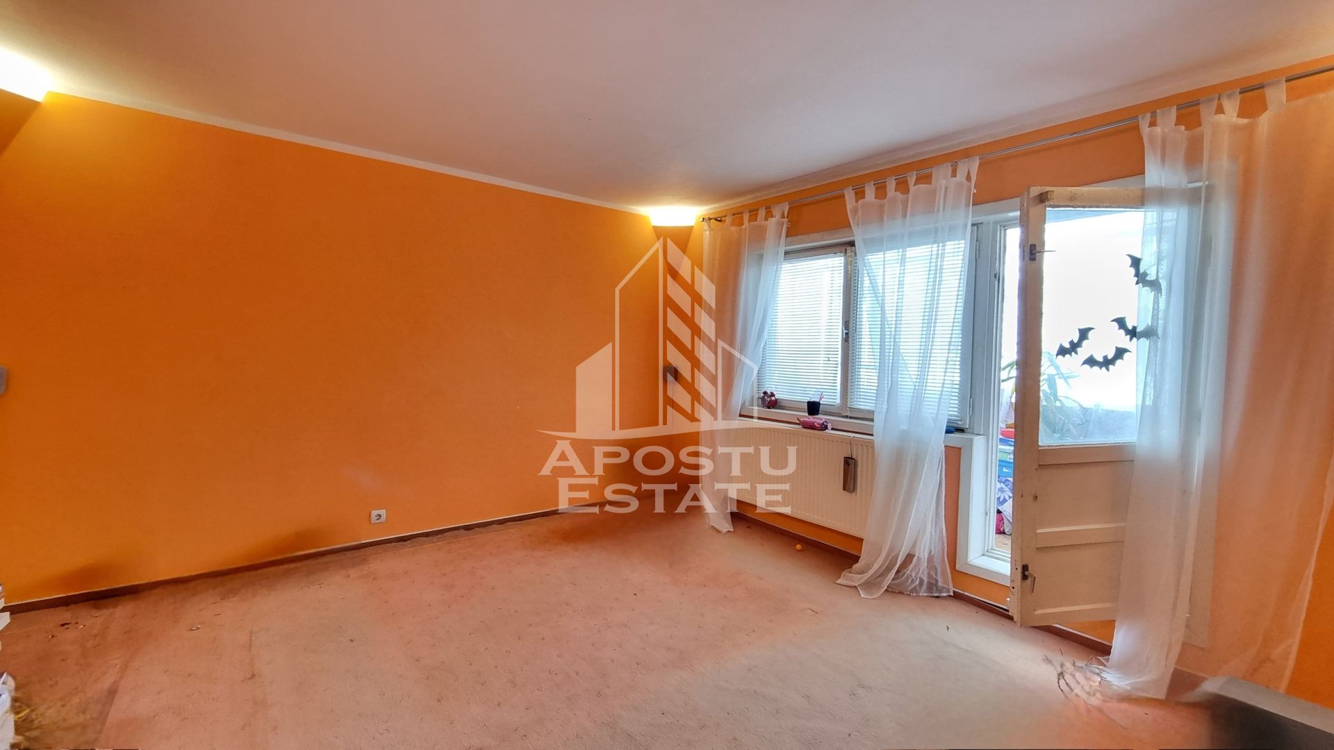 Apartament cu 3 camere, 2 bai, 2 balcoane, zona Calea Aradului