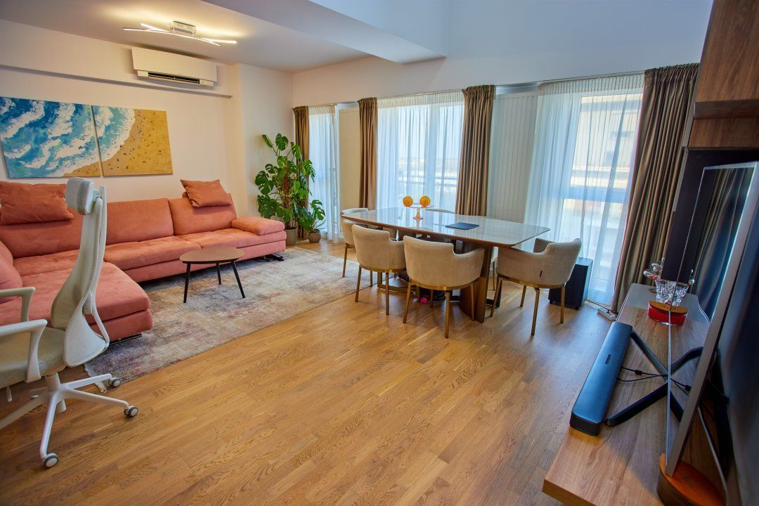 Penthouse duplex luminos, mobilat, 2 locuri parcare+boxa.