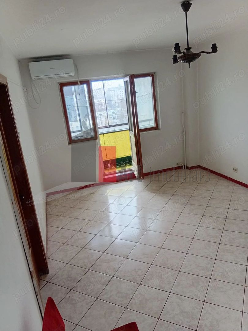Vindem apartament 2 camere in Crangasi