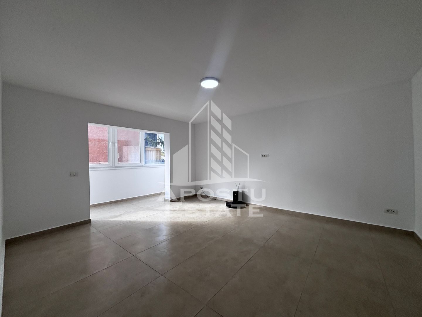 Apartament cu 4 camere de vanzare, zona Complexul Studentesc,Timisoara