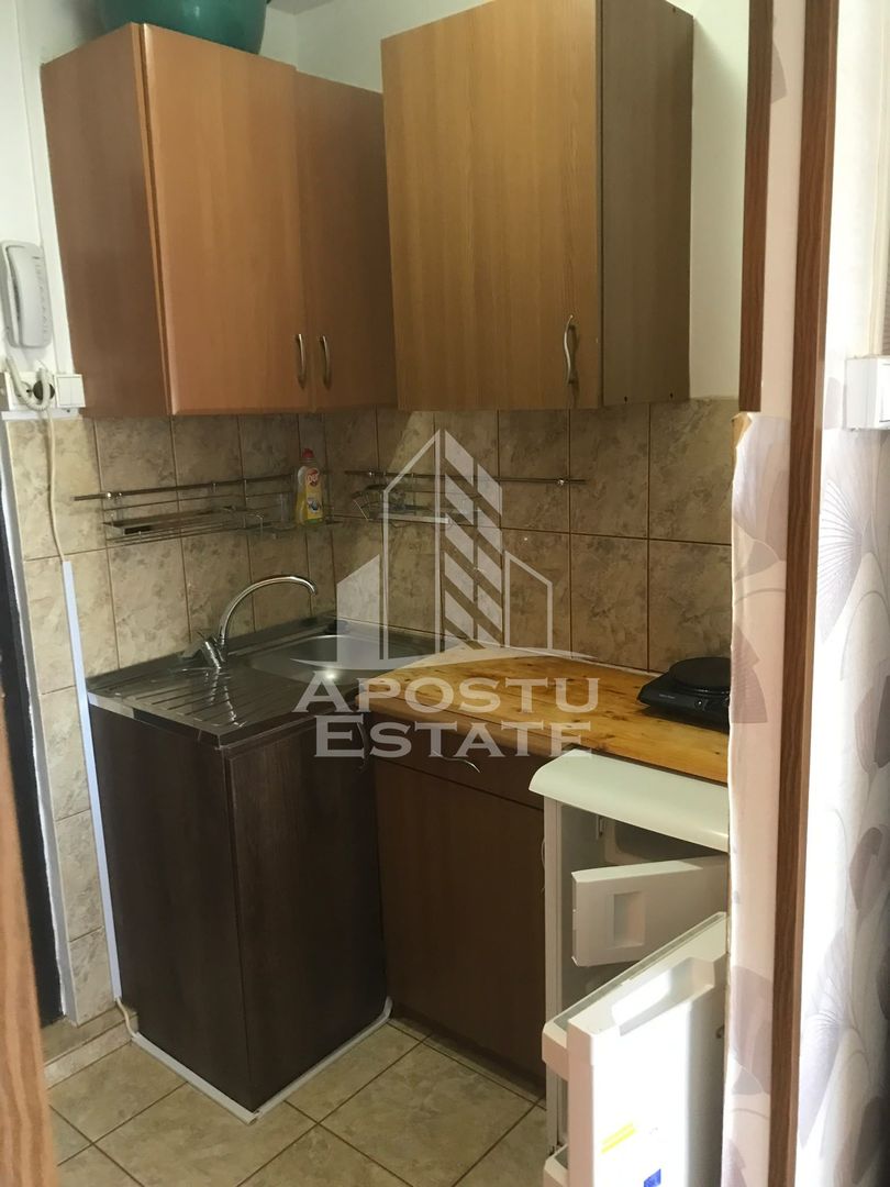 Garsoniera de vanzare , Cheltuieli reduse ,Zona Lipovei , Timisoara