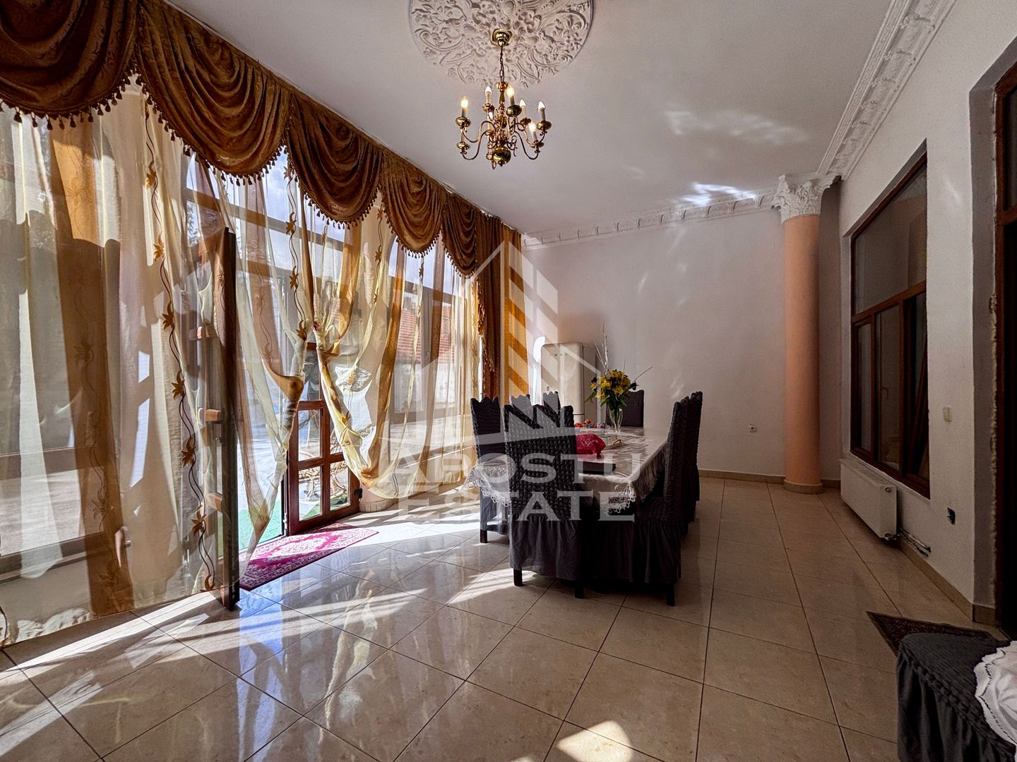 Apartament cu 5 camere de inchiriat, loc de parcare, Central,Timisoara