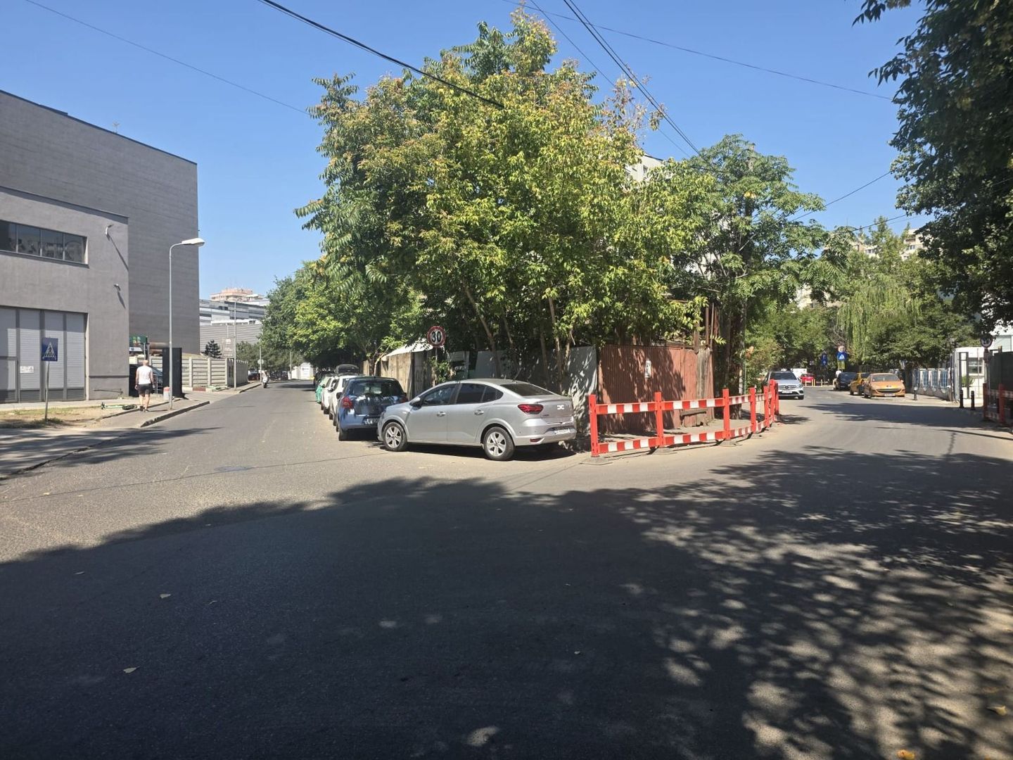 Teren Intravilan 255 mp lângă Mega Mall,Deschidere 30m la 2 străzi