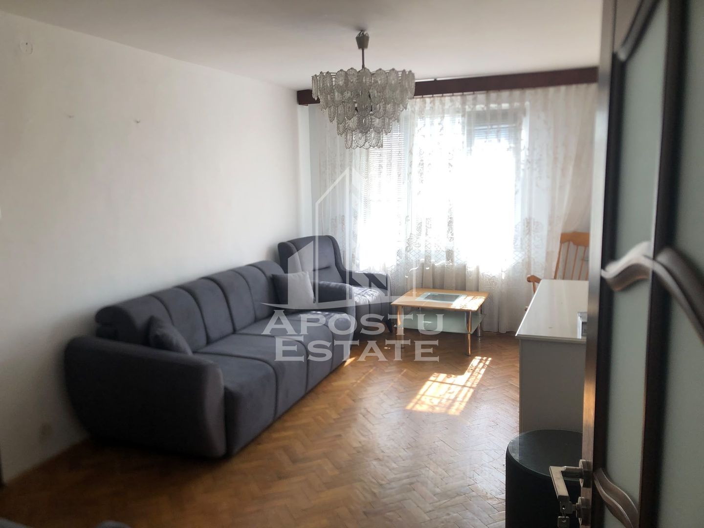 Apartament cu 4 camere de inchiriat, zona Circumvalatiunii, Timisoara