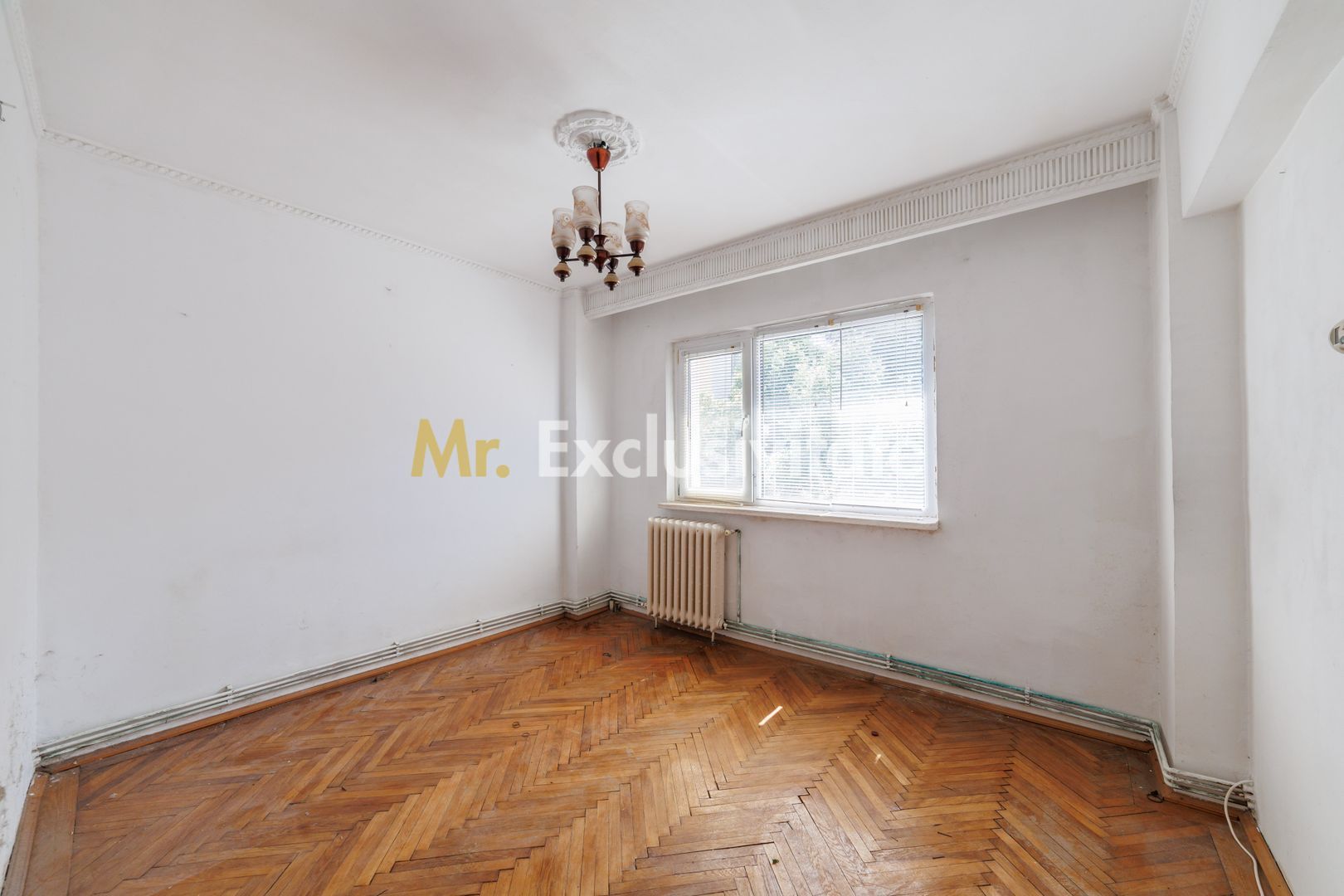 2 camere decomandate, Banat – etaj 2, centrală proprie, zonă excelentă