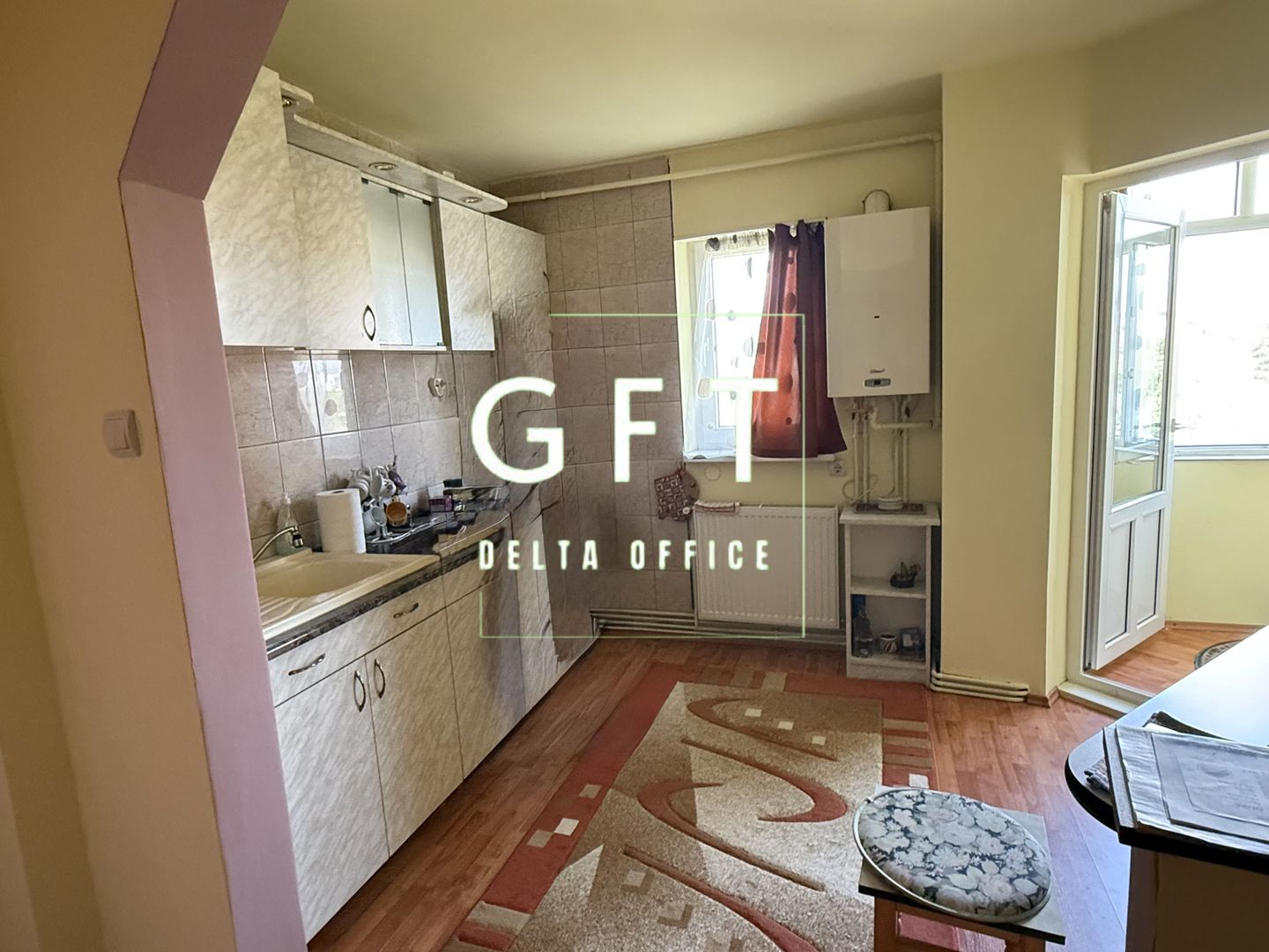 Apartament 2 camere, 2 baloane Gherla central