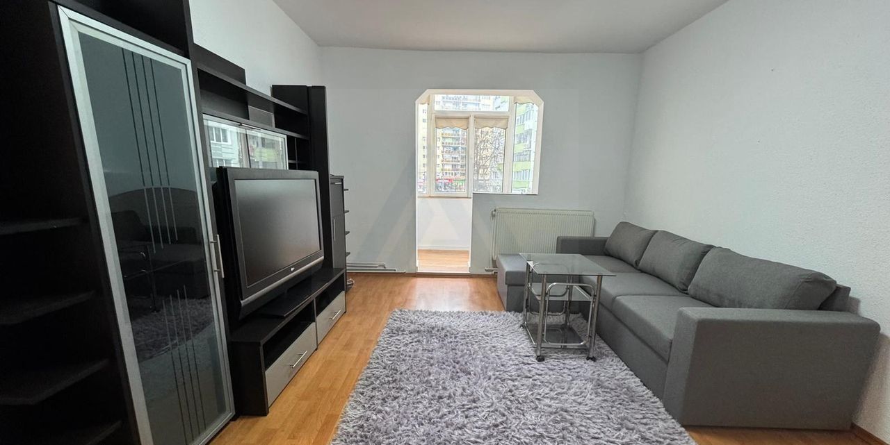 Apartament renovat 3 camere 2 dormitoare pivnita in zona Mihai Viteazu