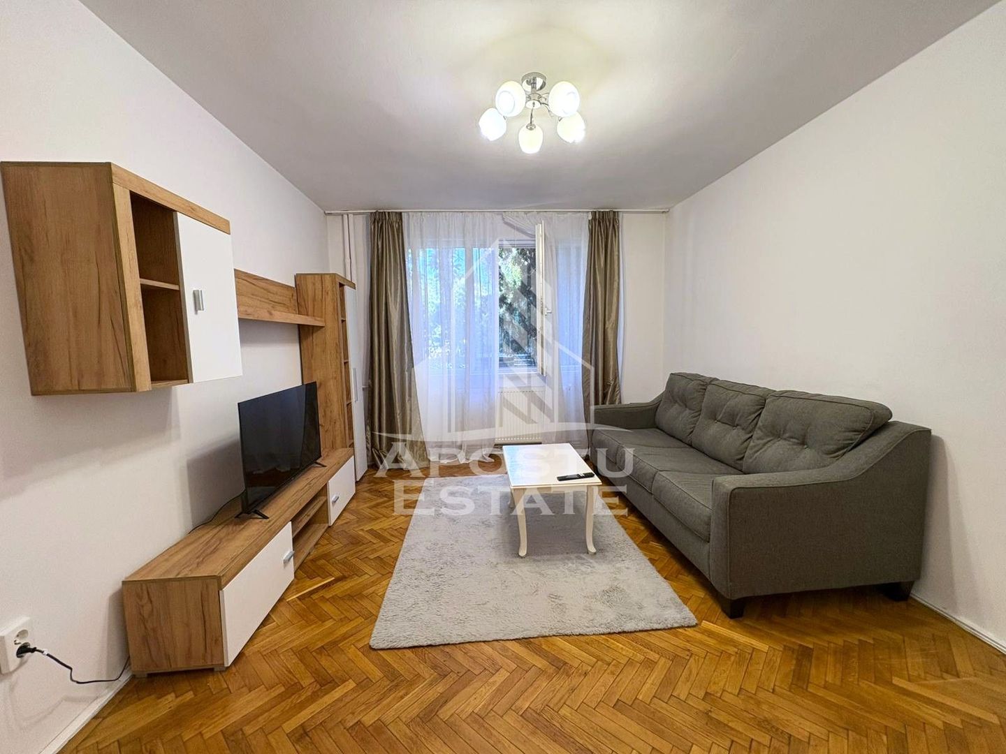 Apartament cu 3 camere de inchiriat in zona Iosefin